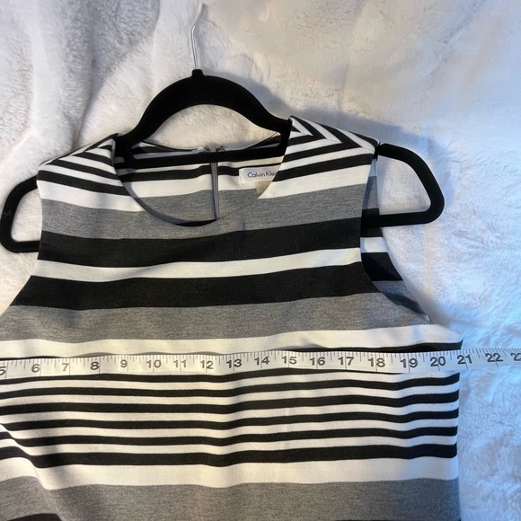 Calvin Klein sleeveless dress - Picture 4 of 5